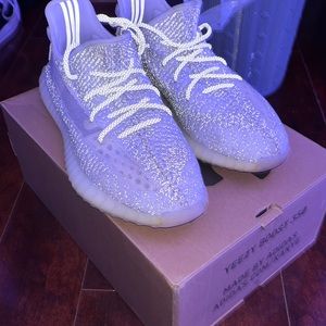 adidas Yeezy Boost 350 V2